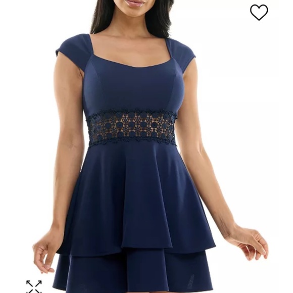 Good used condition 🌻Juniors' Lace-Trim Cap-Sleeve A-Line Dress size 7/8 - Picture 3 of 3